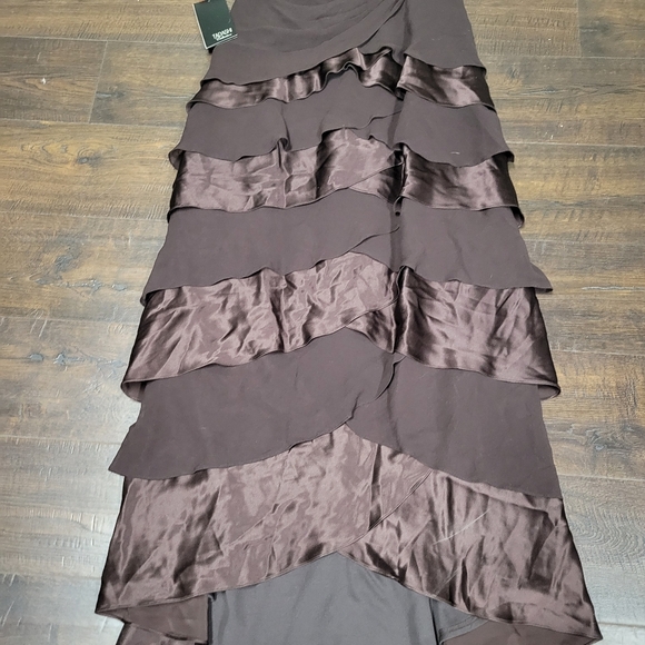 New TADASHI Shoji Dress Tiered Cocktail Formal Chocilate Brown Silk Size… - Picture 3 of 9